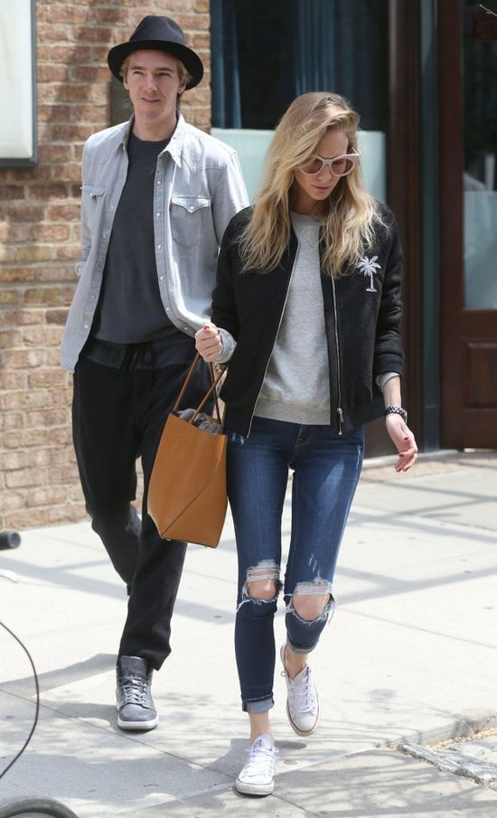 Poppy Delevingne zupełnie nie jest podobna do Cary (FOTO) Poppy Delevingne zupełnie nie jest podobna do Cary (FOTO)