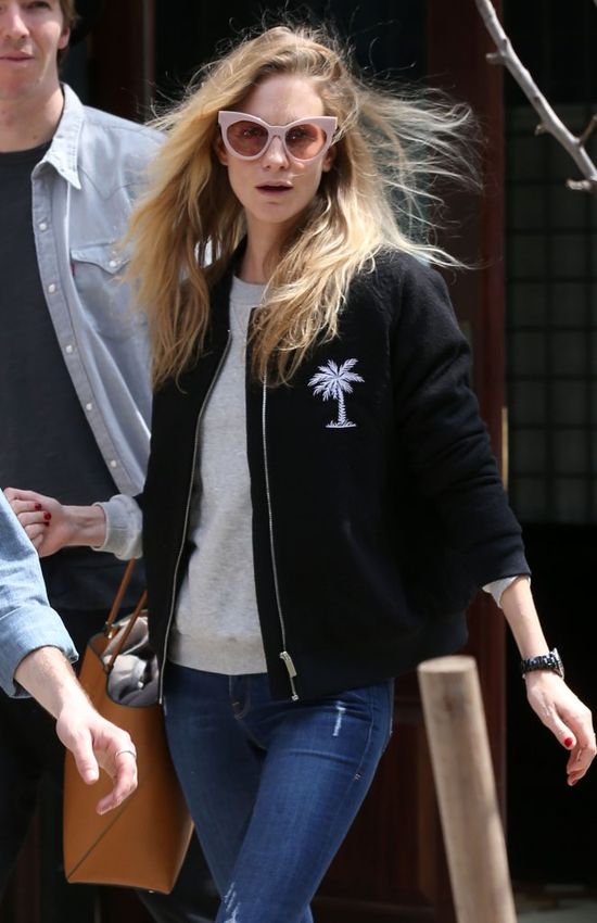 Poppy Delevingne zupełnie nie jest podobna do Cary (FOTO) Poppy Delevingne zupełnie nie jest podobna do Cary (FOTO)