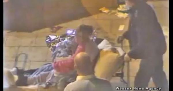 25-latka urodziła dziecko przed centrum handlowym [VIDEO]