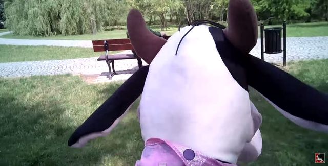 YouTuber pobity podczas kręcenia pranka! (VIDEO) YouTuber pobity podczas kręcenia pranka! (VIDEO)