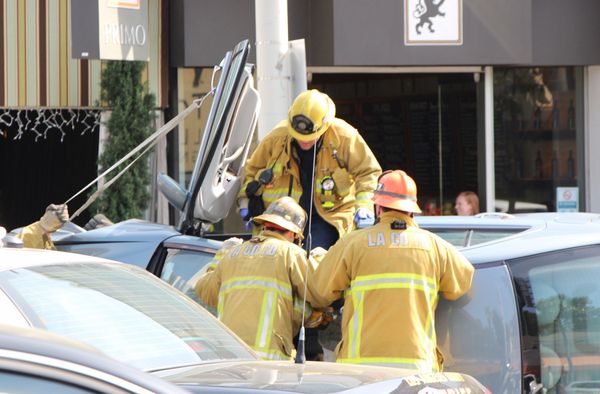 Phoebe Price lansowała się na tle wypadku (FOTO)