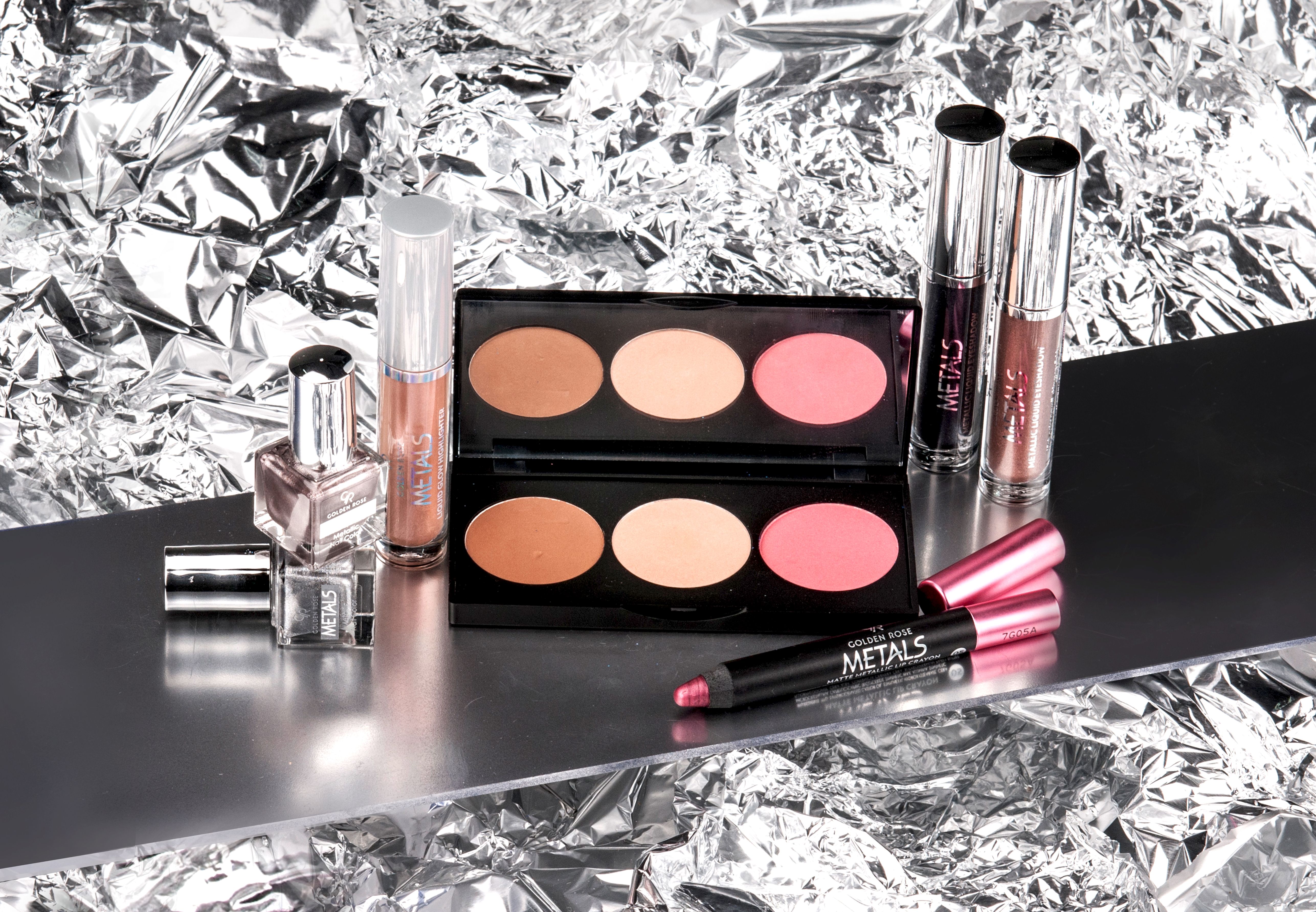 Metaliczny makijaż od rana do wieczora Metaliczny makijaż od rana do wieczora