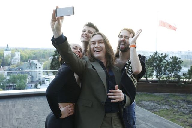 Ania z Project Runway pokazała się topless (FB) Ania z Project Runway pokazała się topless (FB)