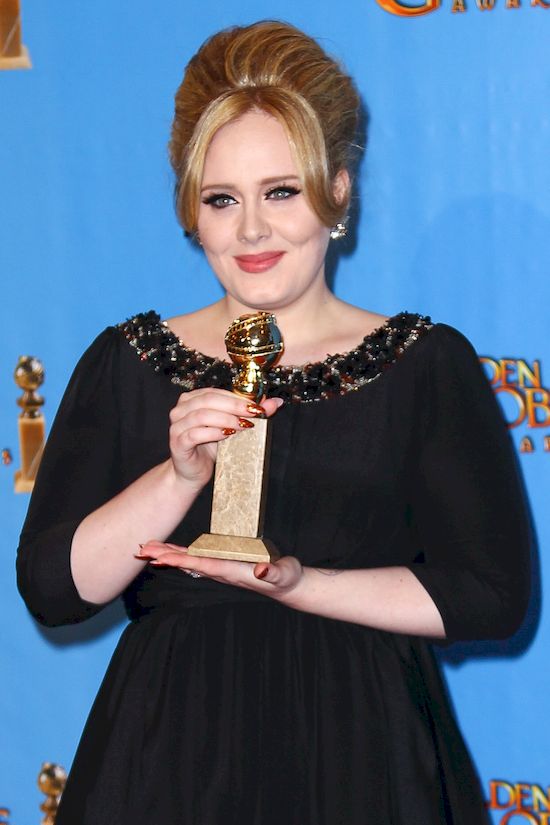 Adele musiała przerwać koncert przez... ochroniarza! (VIDEO) Adele musiała przerwać koncert przez... ochroniarza! (VIDEO)