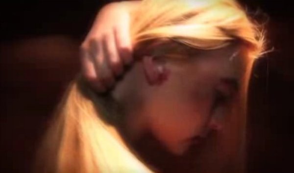 Przemoc nie omija dobrych domów [VIDEO]