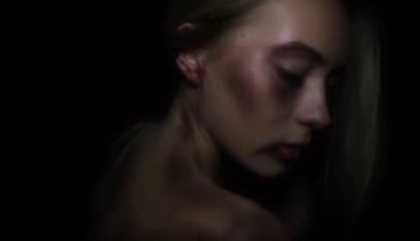 Przemoc nie omija dobrych domów [VIDEO]