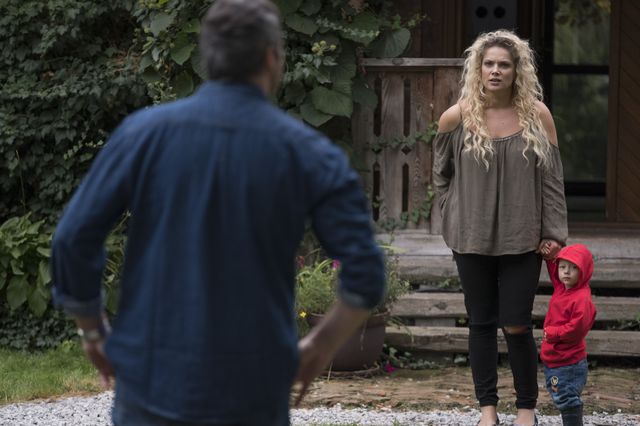 Przyjaciółki 10 sezon: Cały bank już plotkuje o ciąży Zuzy! (ZDJĘCIA+VIDEO) Przyjaciółki 10 sezon: Cały bank już plotkuje o ciąży Zuzy! (ZDJĘCIA+VIDEO)