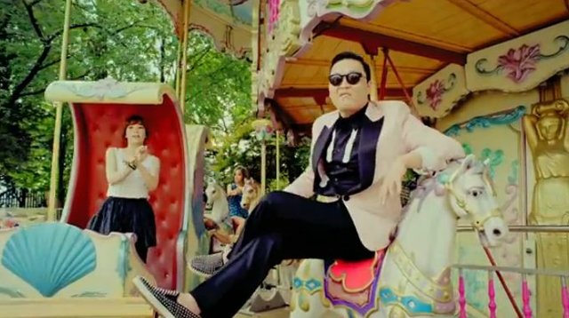 Britney Spears uczy się Gangnam Style od Psy [VIDEO]
