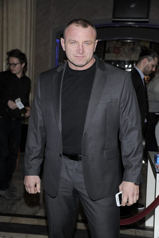 Pudzianowski grozi imigrantom kijem baseballowym!