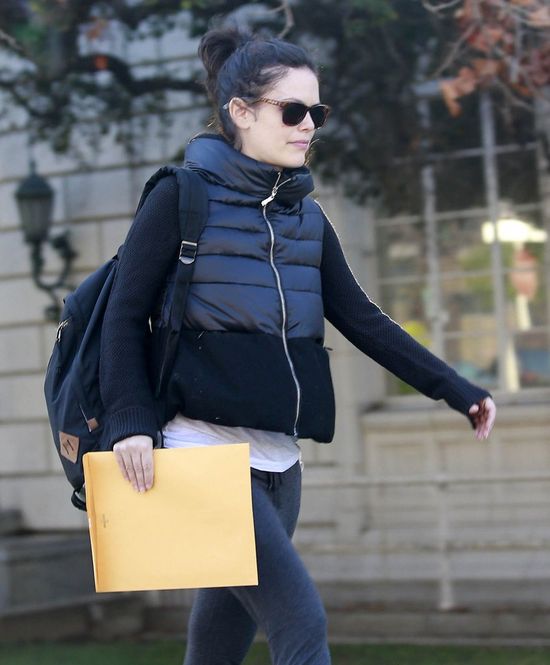 Rachel Bilson przyłapana po raz pierwszy od czasu porodu Rachel Bilson przyłapana po raz pierwszy od czasu porodu