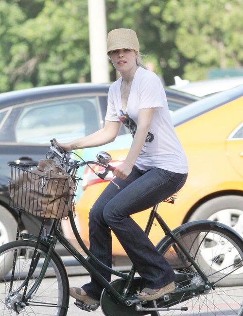 Rachel McAdams z dala od hollywoodzkiego zgiełku (FOTO)