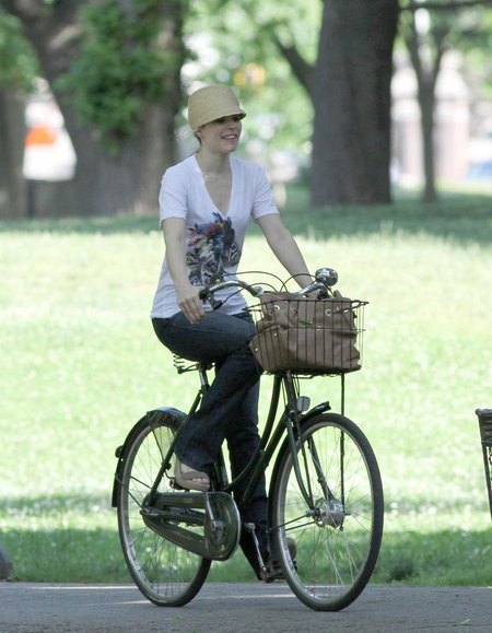 Rachel McAdams z dala od hollywoodzkiego zgiełku (FOTO)