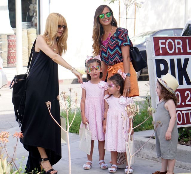 Ciało Rachel Zoe wróciło do kościstej normy (FOTO)