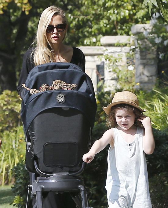 Rachel Zoe nie radzi sobie sama z dwójką dzieci? (FOTO)