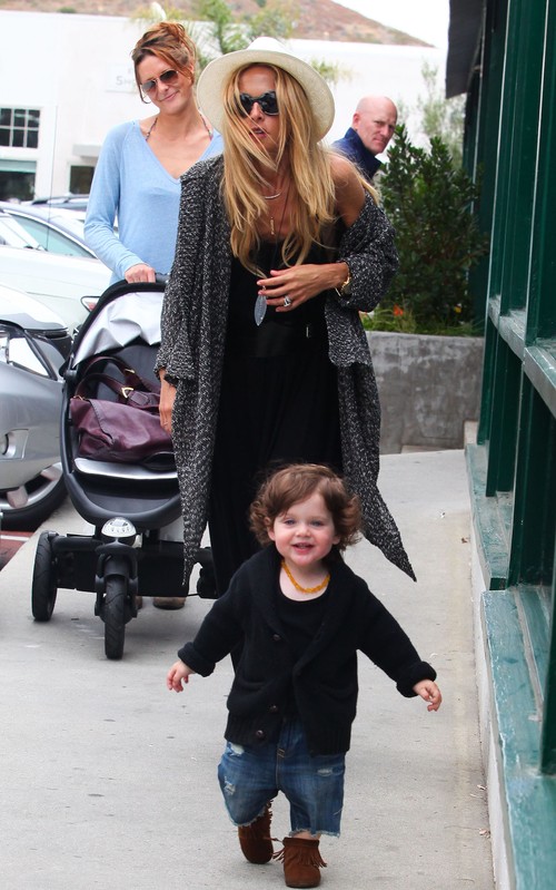 Rachel Zoe musi biegać za synkiem w szpilkach (FOTO)