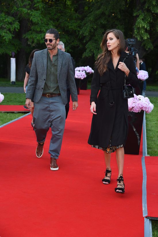 To, że była modelką, nie ma dla niego dużego znaczenia (FOTO)