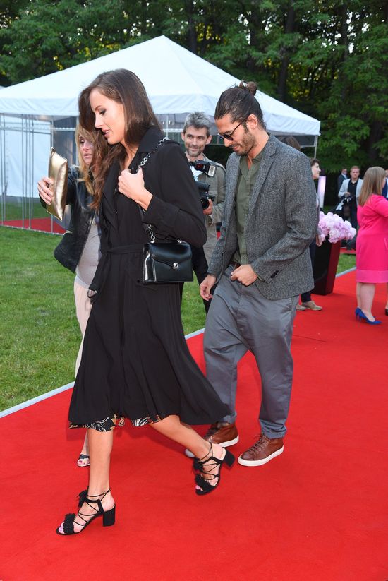 To, że była modelką, nie ma dla niego dużego znaczenia (FOTO)