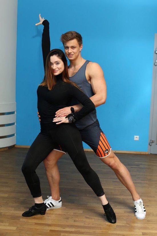 Rafał Jonkisz pod partnerką na treningu do Tańca z gwiazdami Rafał Jonkisz pod partnerką na treningu do Tańca z gwiazdami