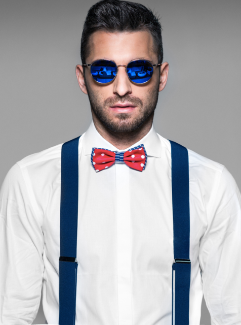 Rafał Maślak bez koszuli i pod krawatem (FOTO) Rafał Maślak bez koszuli i pod krawatem (FOTO)