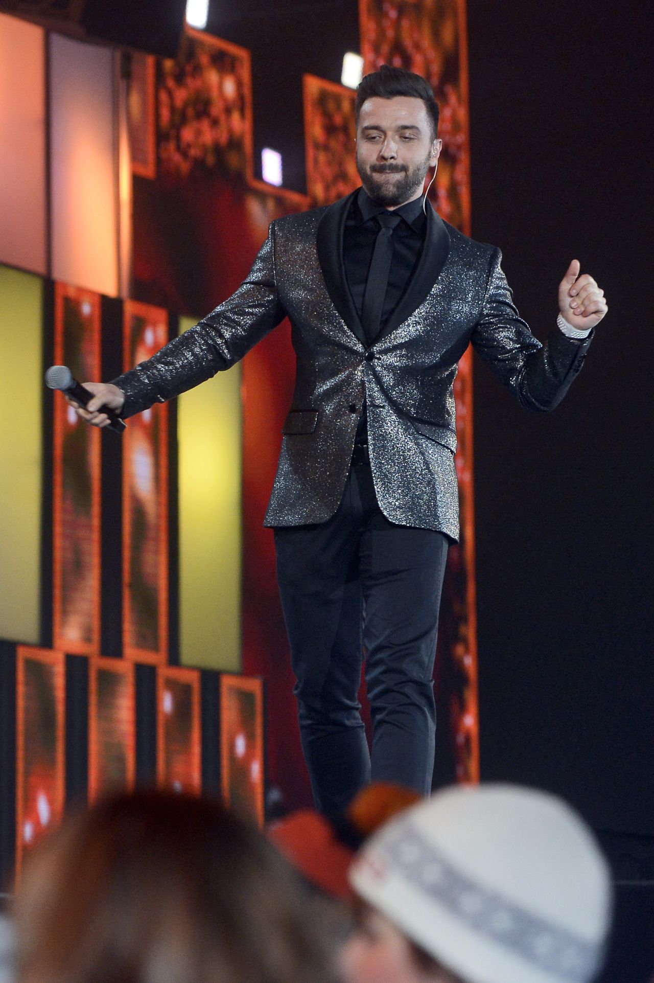 Rafał Szatan w roli Dawida Podsiadło w TTBZ - ale podobny! (VIDEO)