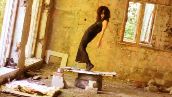 Ramona Rey jako bezdomna (VIDEO)