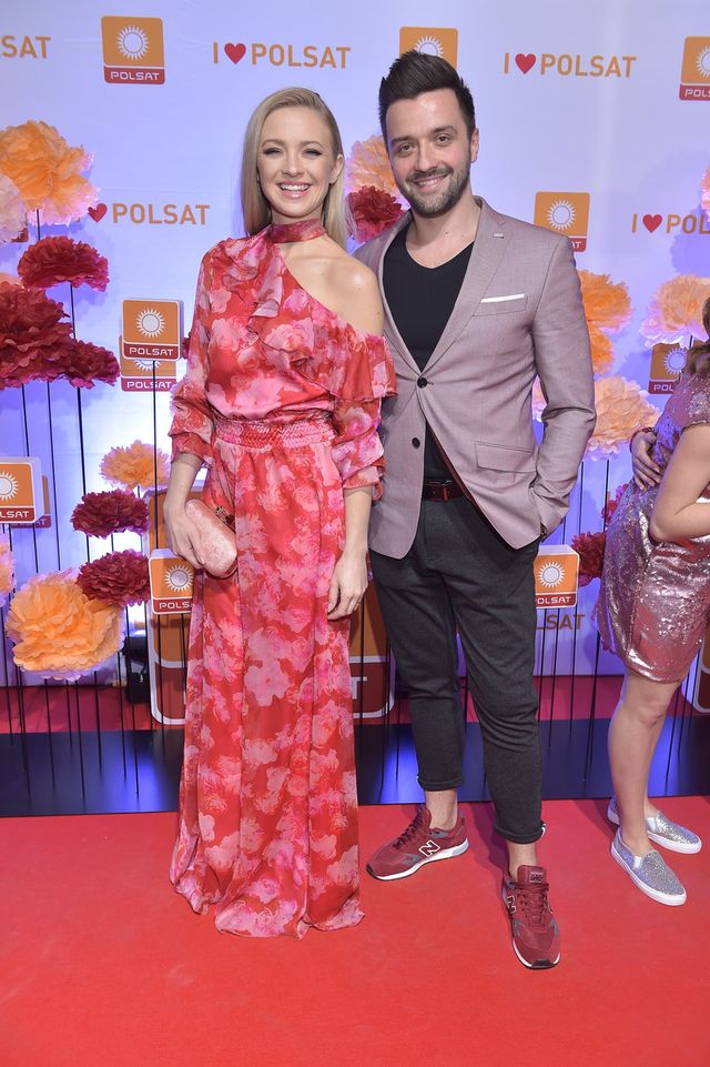 Chuda Kaczoruk, całuśny Gojdź na wiosennej RAMÓWCE Polsatu (ZDJĘCIA) Chuda Kaczoruk, całuśny Gojdź na wiosennej RAMÓWCE Polsatu (ZDJĘCIA)