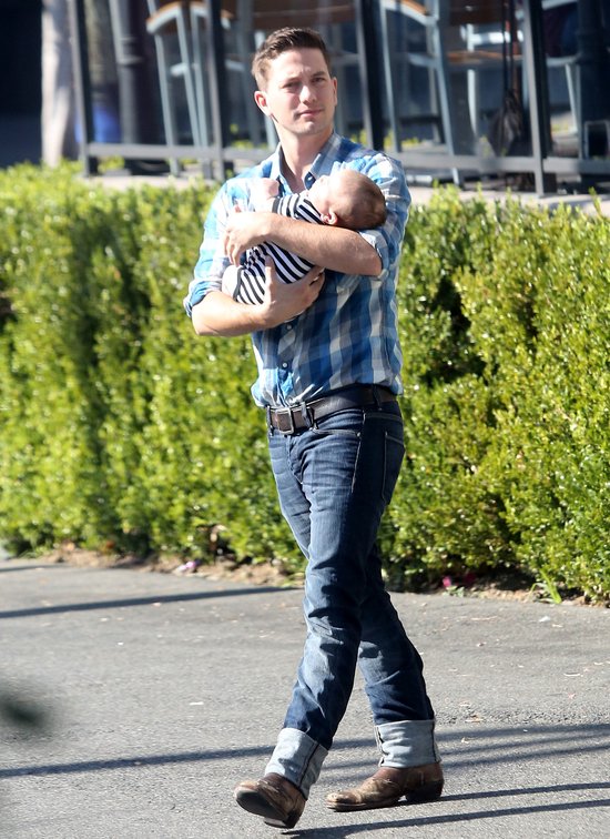 Jackson Rathbone - większe ciacho niż Pattinson? (FOTO)