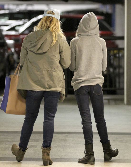 Ava Philippe (córka Witherspoon) na celowniku paparazzi