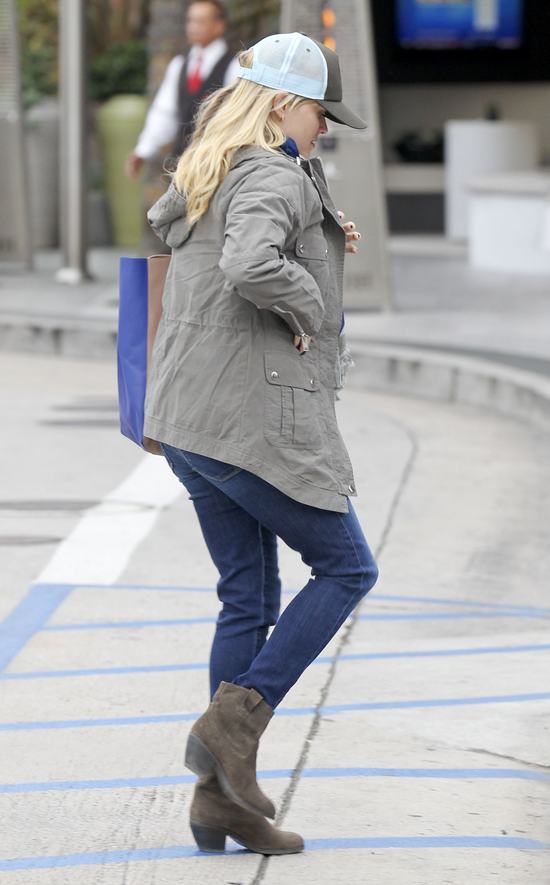 Ava Philippe (córka Witherspoon) na celowniku paparazzi