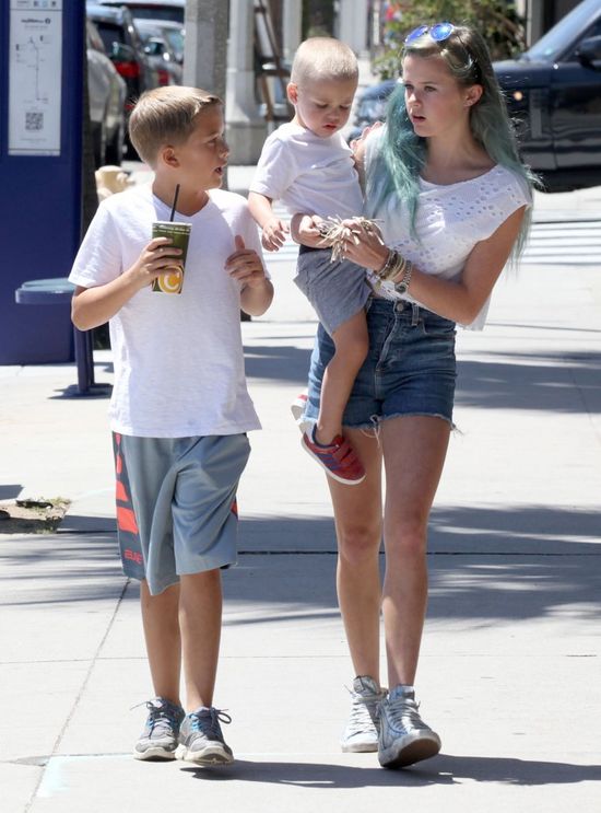 16-letnia córka Reese Witherspoon ma niebieskie włosy (FOTO) 16-letnia córka Reese Witherspoon ma niebieskie włosy (FOTO)