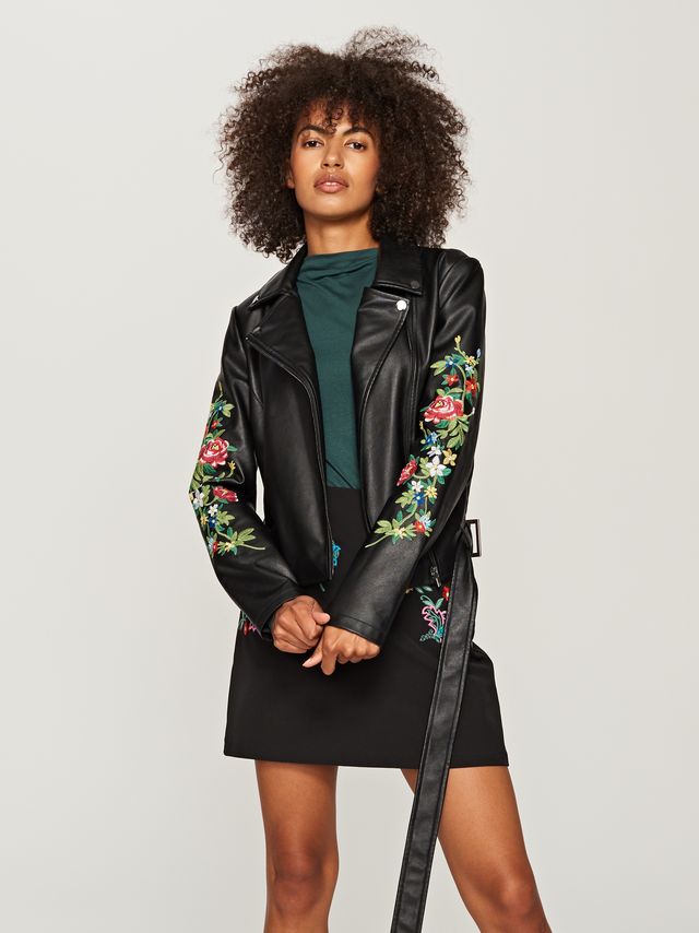 W twojej szafie brakuje ubrań na jesienną aurę?