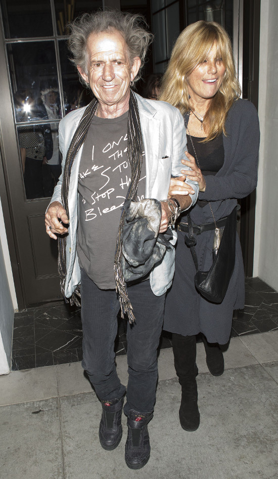 Richards i Wood na kolacji z małżonkami (FOTO)