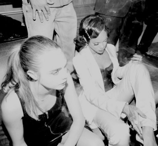 Tak na Sylwestra bawiła się Rihanna (FOTO) Tak na Sylwestra bawiła się Rihanna (FOTO)