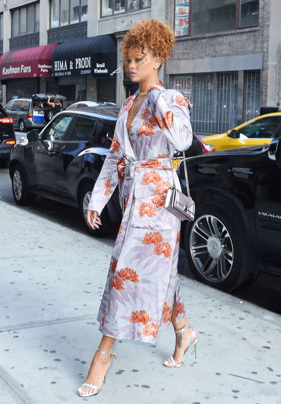 Z Rihanną dzieje się coś POWAŻNEGO? Odwołała koncerty!