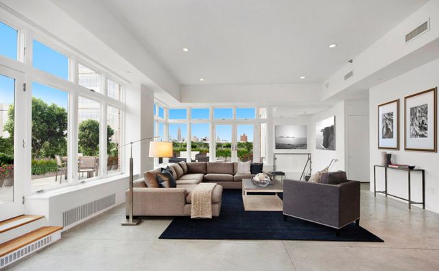 Oto nowe mieszkanie Rihanny (ZDJĘCIA)