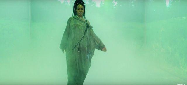 Teledysk Rihanny i Calvina Harrisa ma odwrócić uwagę od romansu Taylor?