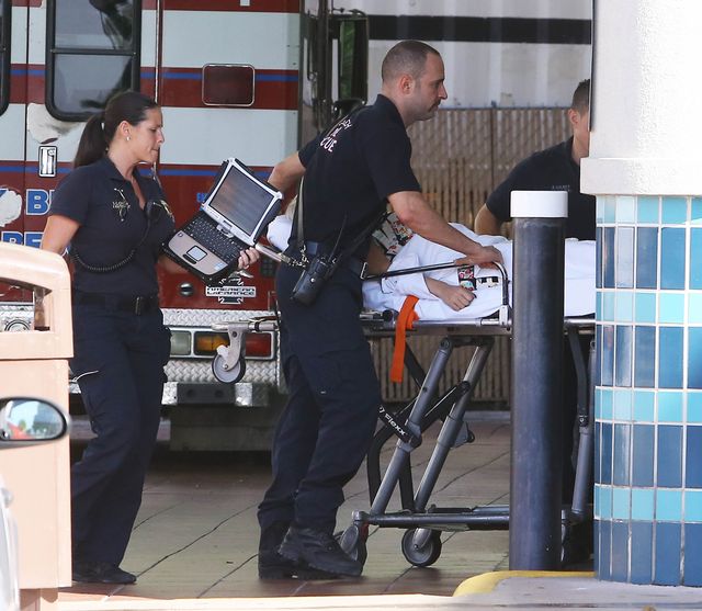 Rita Ora po sesji zdjęciowej trafiła do szpitala! (FOTO)