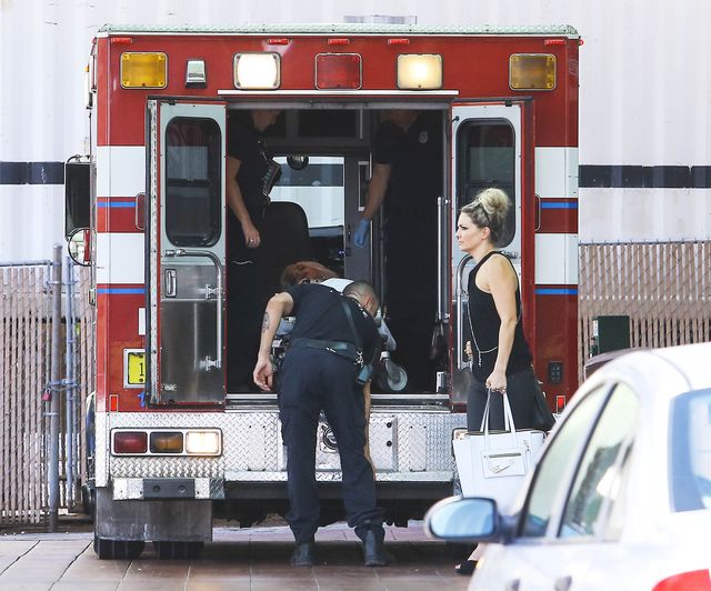 Rita Ora po sesji zdjęciowej trafiła do szpitala! (FOTO)