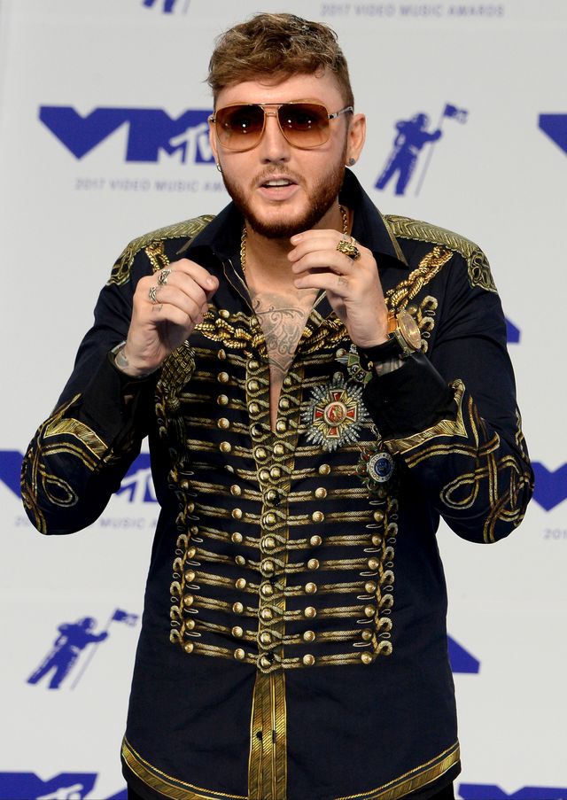 James Arthur UZALEŻNIŁ SIĘ od SEKSU po rozstaniu z Ritą Orą