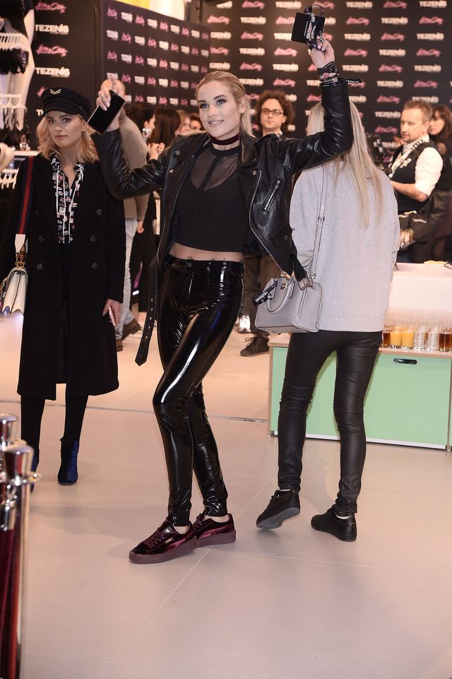 Rita Ora w Arkadii - która blogerka zrobiła sobie sefie z gwiazdą? (FOTO)