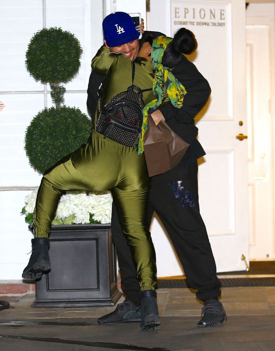 Blac Chyba i Rob Kardashian zjadają sie na oczach paparazzi