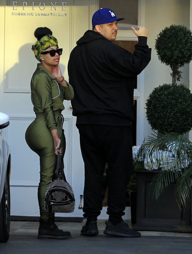 Rob Kardashian bez koszulki (Snapchat)