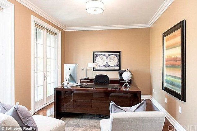 Rob Kardashian dostał od mamy dom warty 2,5 mln$! (FOTO) Rob Kardashian dostał od mamy dom warty 2,5 mln$! (FOTO)