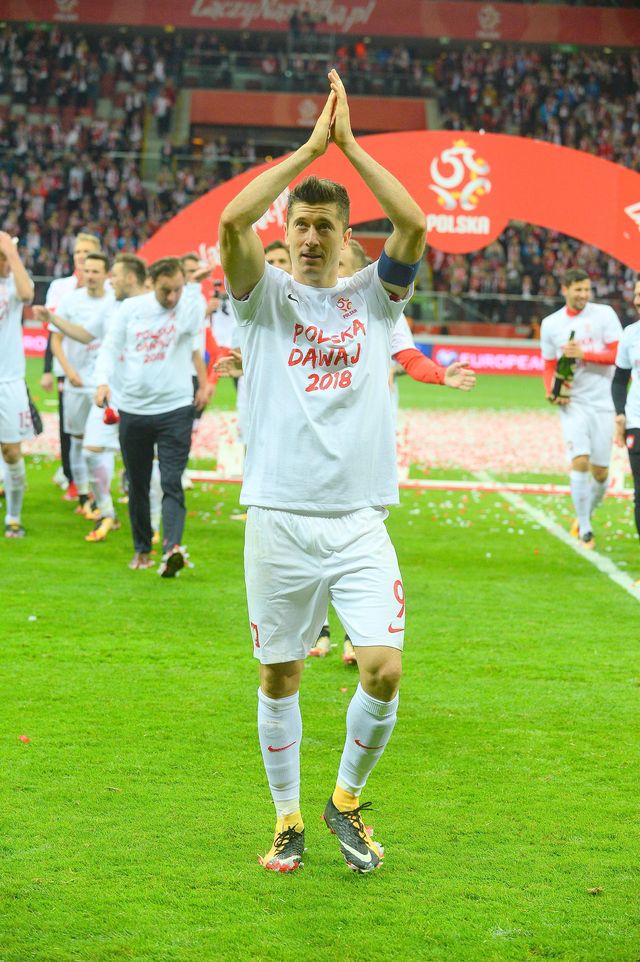 Robert Lewandowski obronił rano licencjat! Robert Lewandowski obronił rano licencjat!