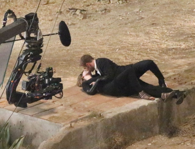 Tak całuje Robert Pattinson (FOTO)