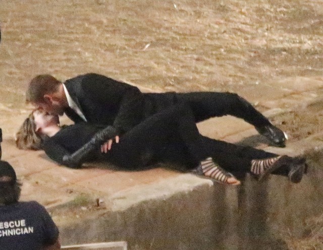 Tak całuje Robert Pattinson (FOTO)