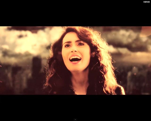 Piotr Rogucki śpiewa z Within Temptation  [VIDEO]