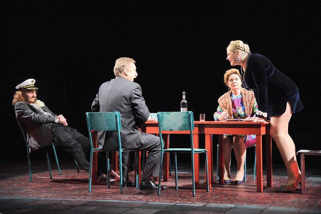 Polska aktorka pokazuje nogi (FOTO) Polska aktorka pokazuje nogi (FOTO)