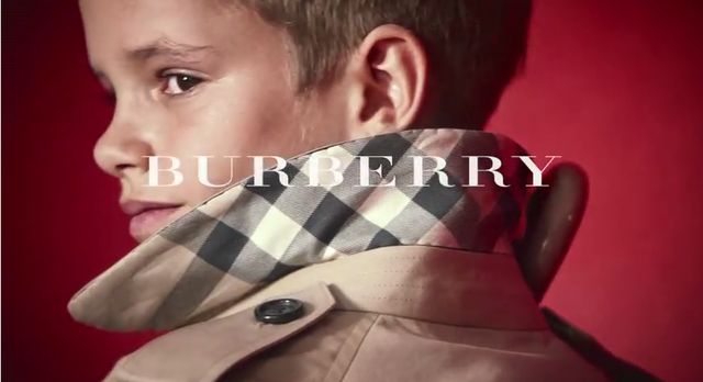 Romeo Beckham został nową twarzą Burberry! (FOTO)