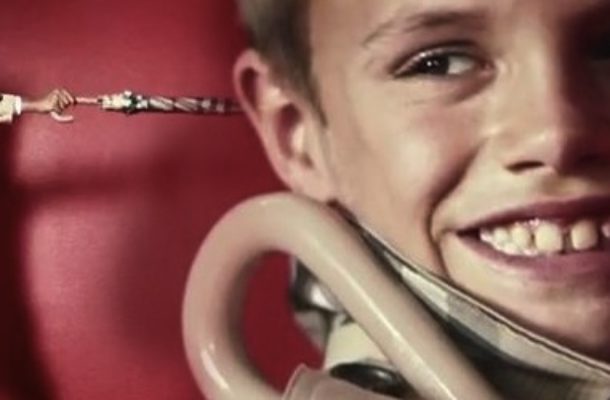 Romeo Beckham został nową twarzą Burberry! (FOTO)